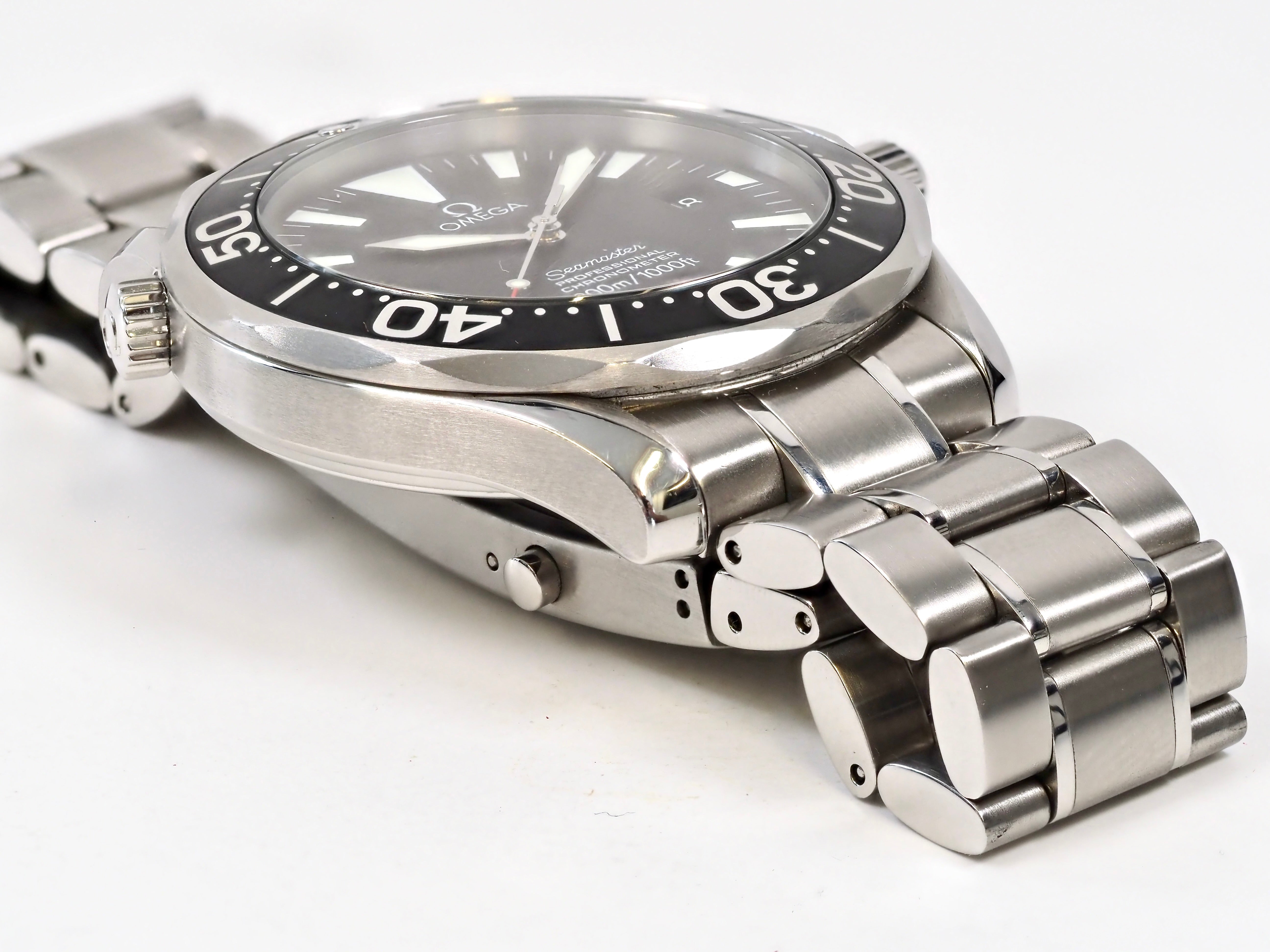 Omega Seamaster Professional 300m 2254.50 'Peter Blake'