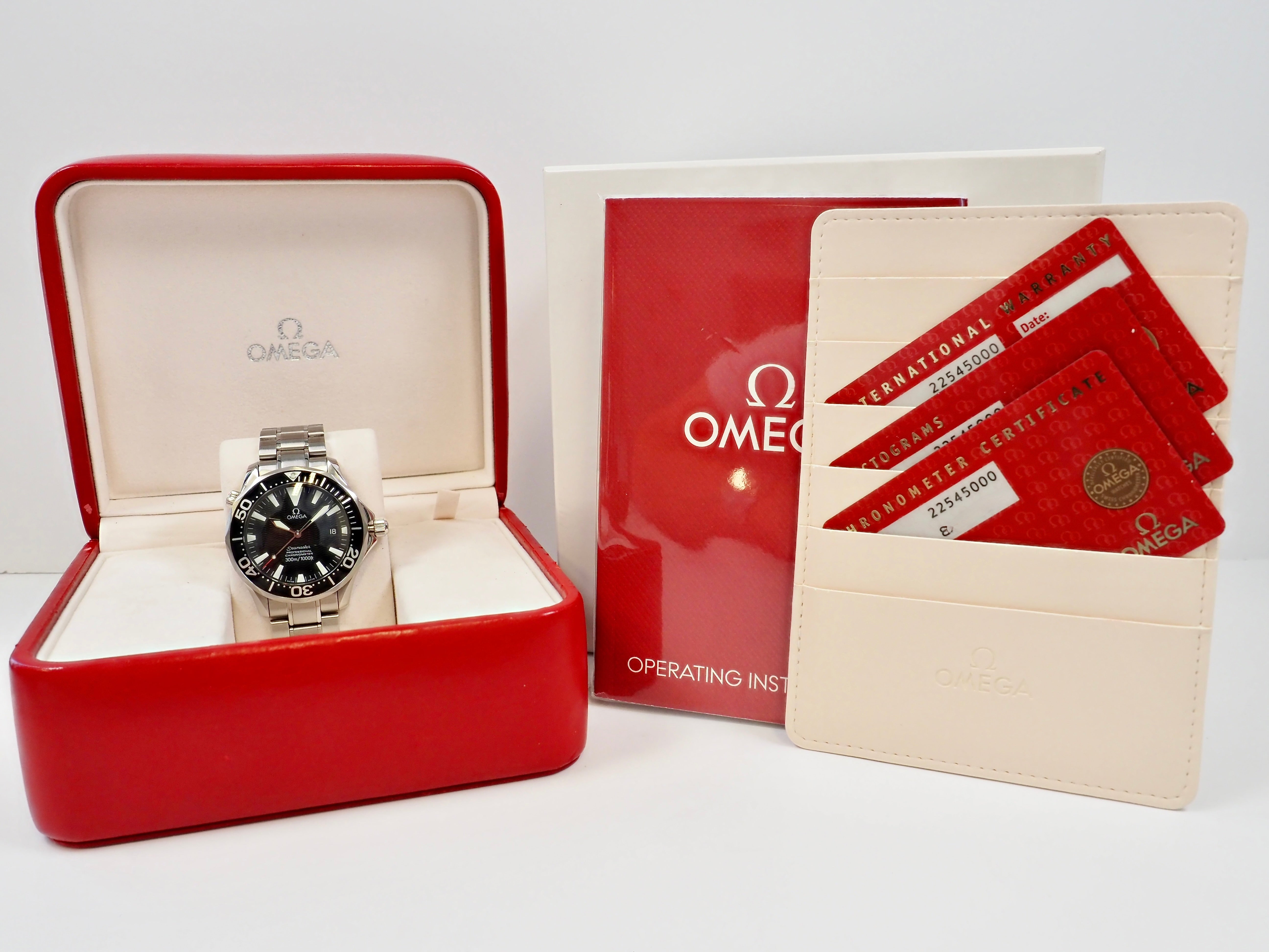 Omega Seamaster Professional 300m 2254.50 'Peter Blake'