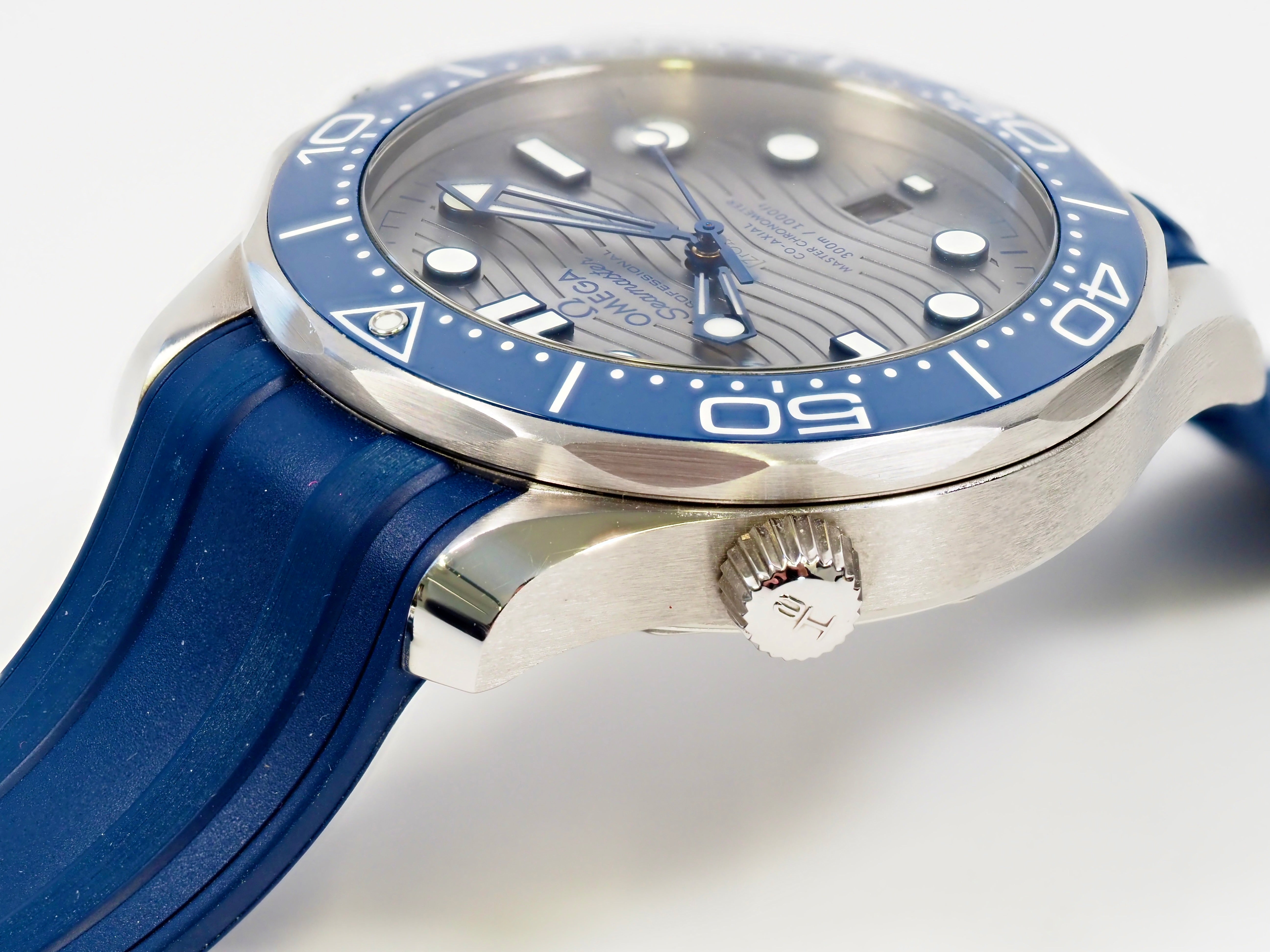 Omega Seamaster Professional 300m 210.32.42.20.06.001