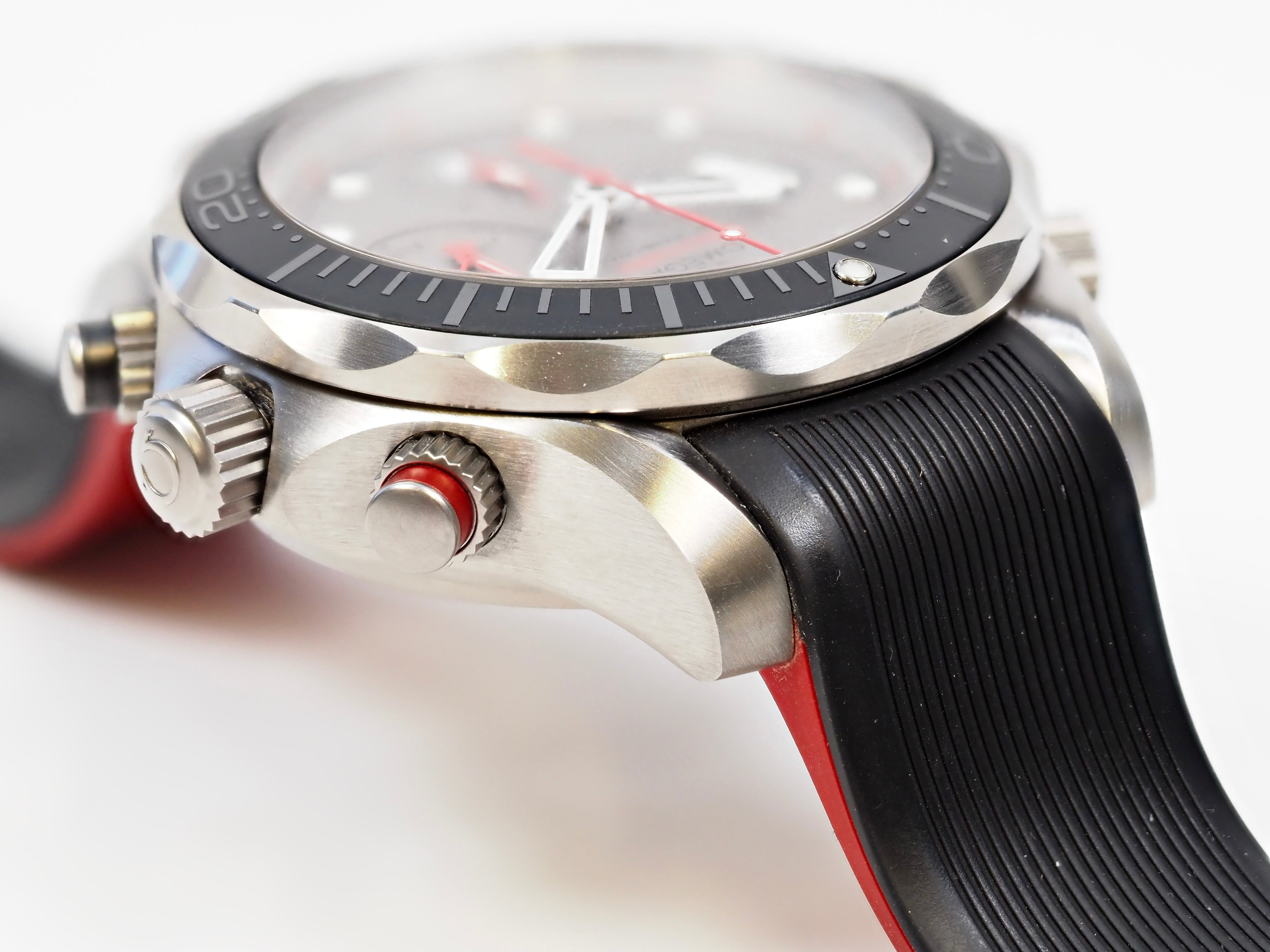 2018 Omega Seamaster 300m Diver 212.92.44.50.99.001 ETNZ