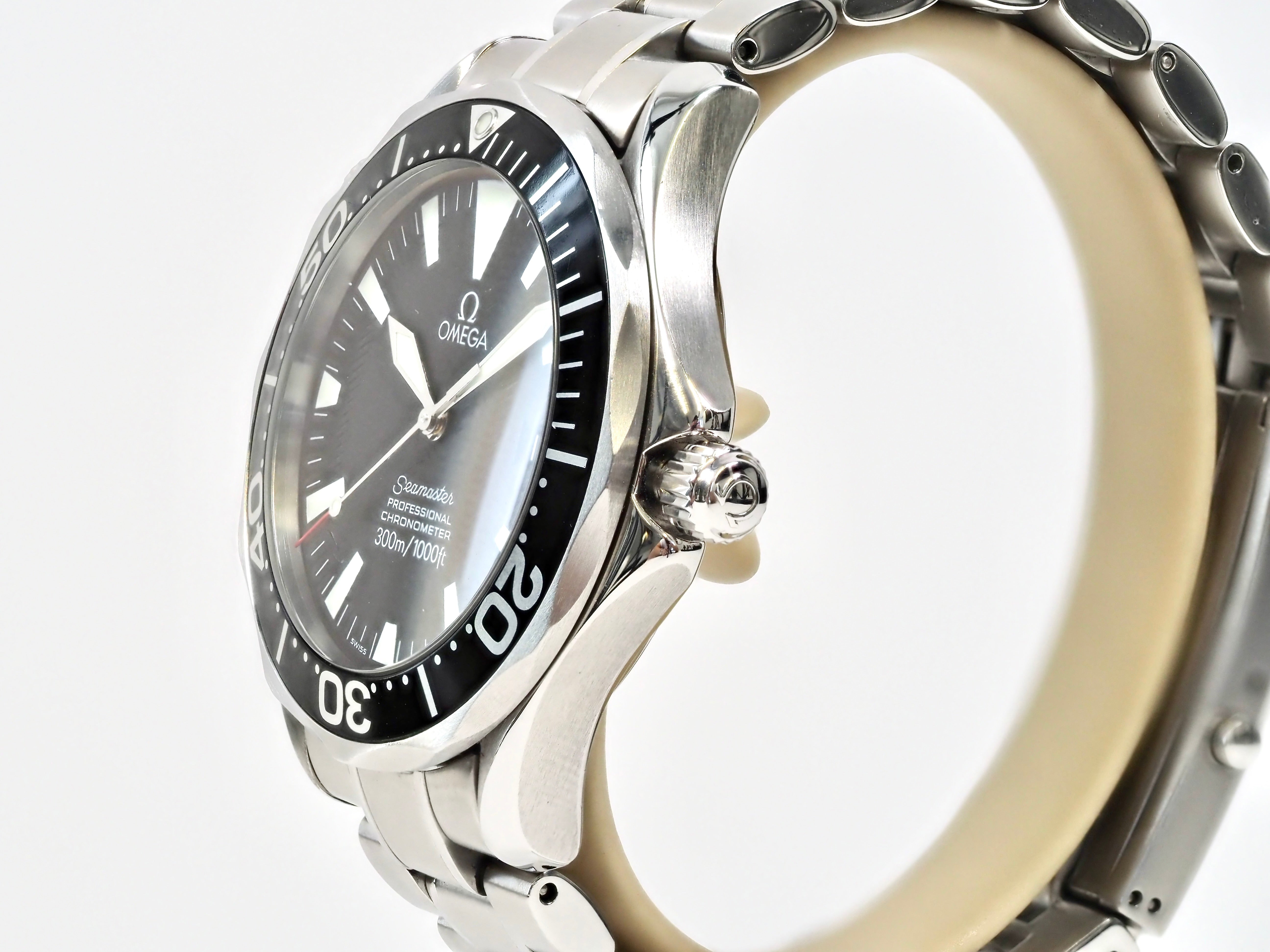 Omega Seamaster Professional 300m 2254.50 'Peter Blake'