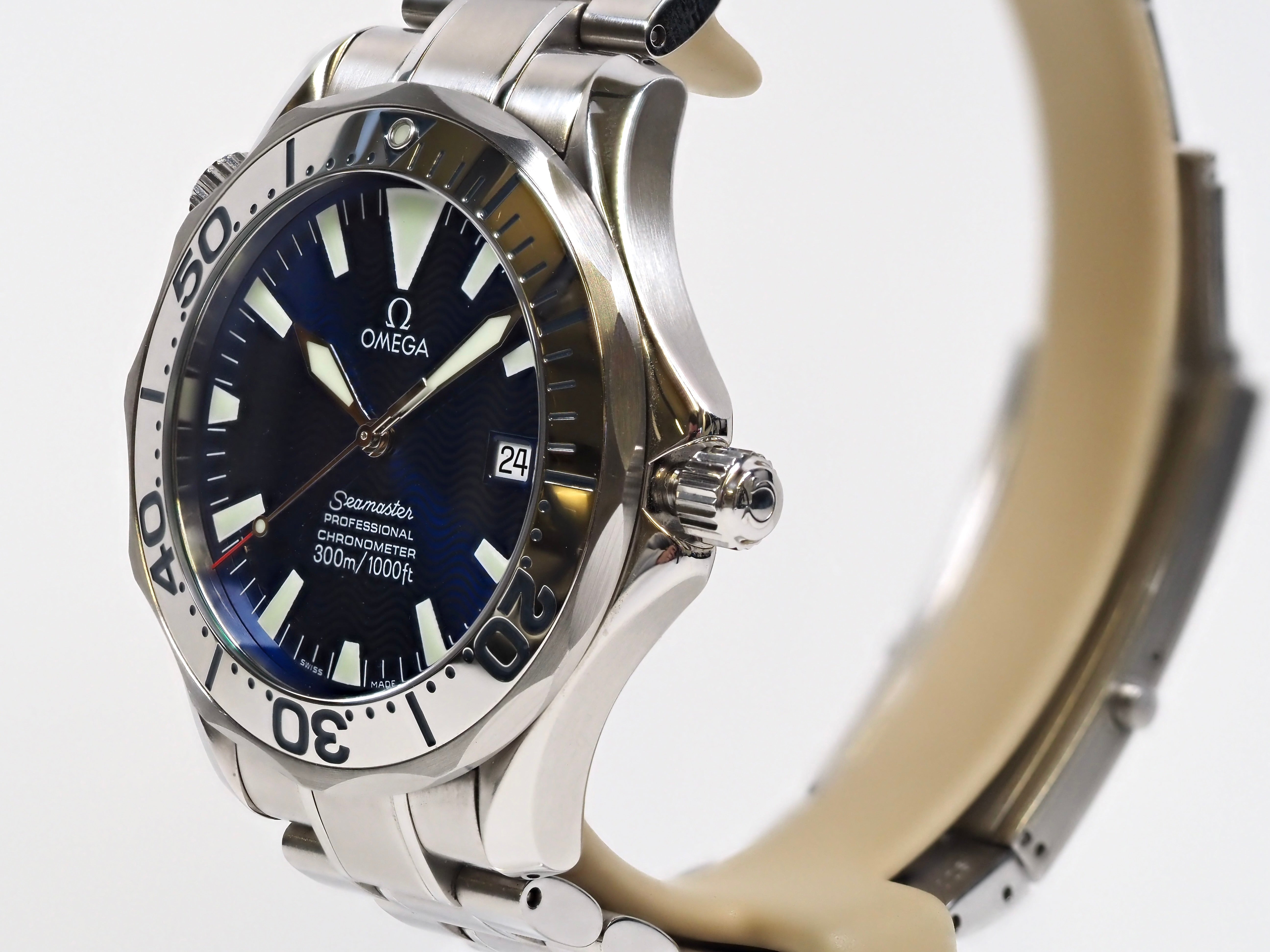 Omega Seamaster Professional 2255.80 'Electric Blue'