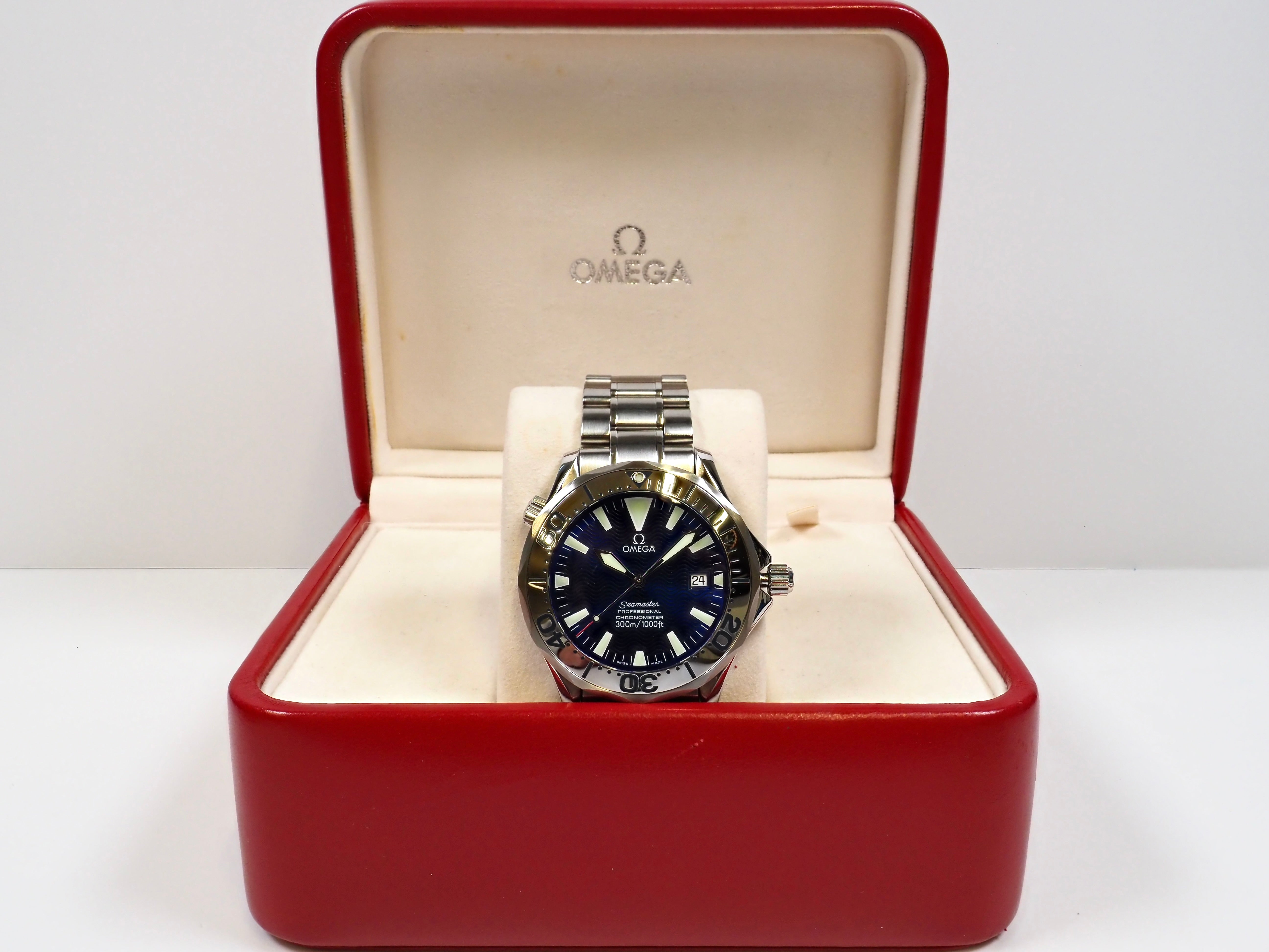 Omega Seamaster Professional 2255.80 'Electric Blue'