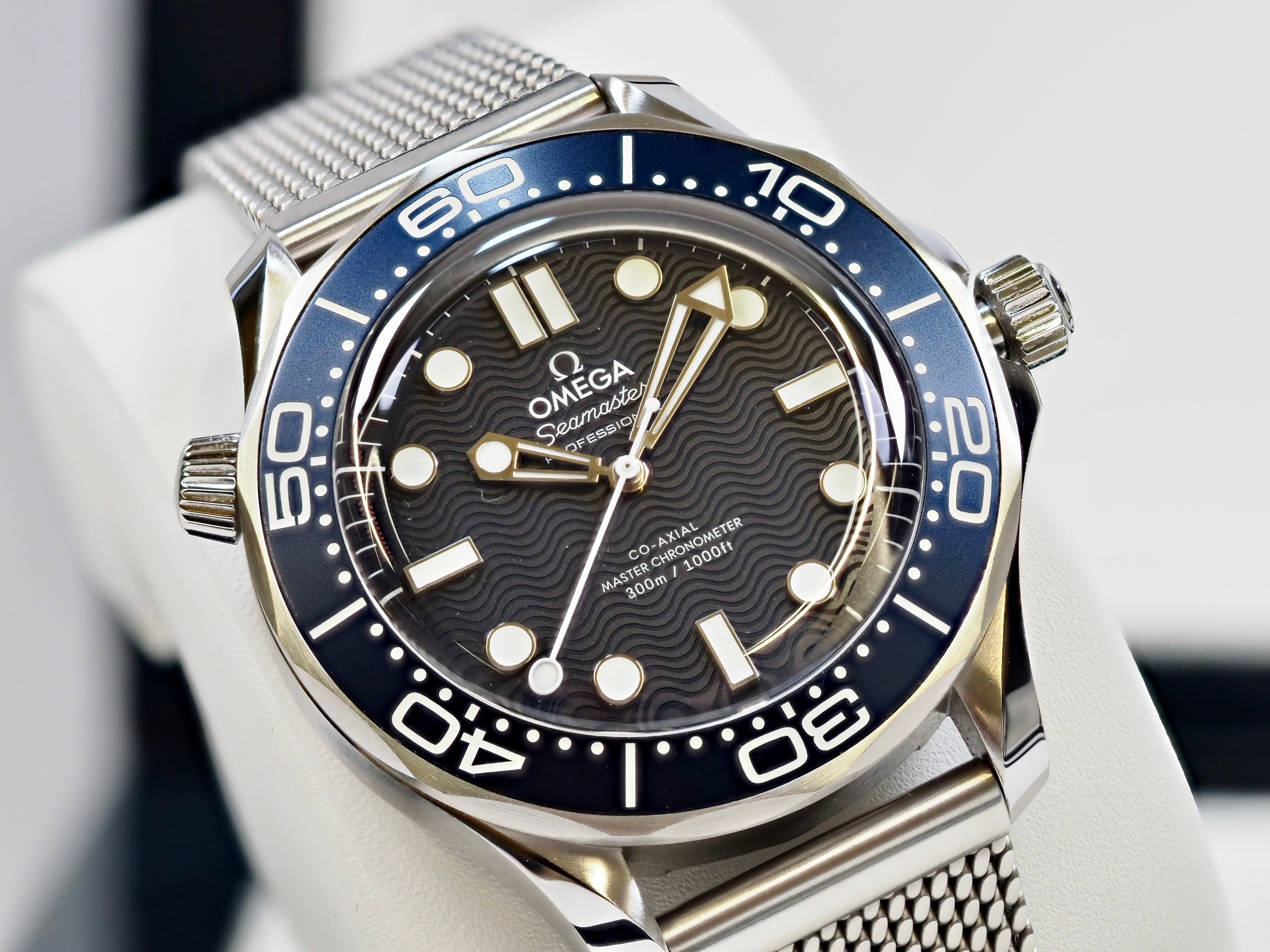 2023 Omega Seamaster Bond 007 60th Anniversary 210.30.42.20.03.002
