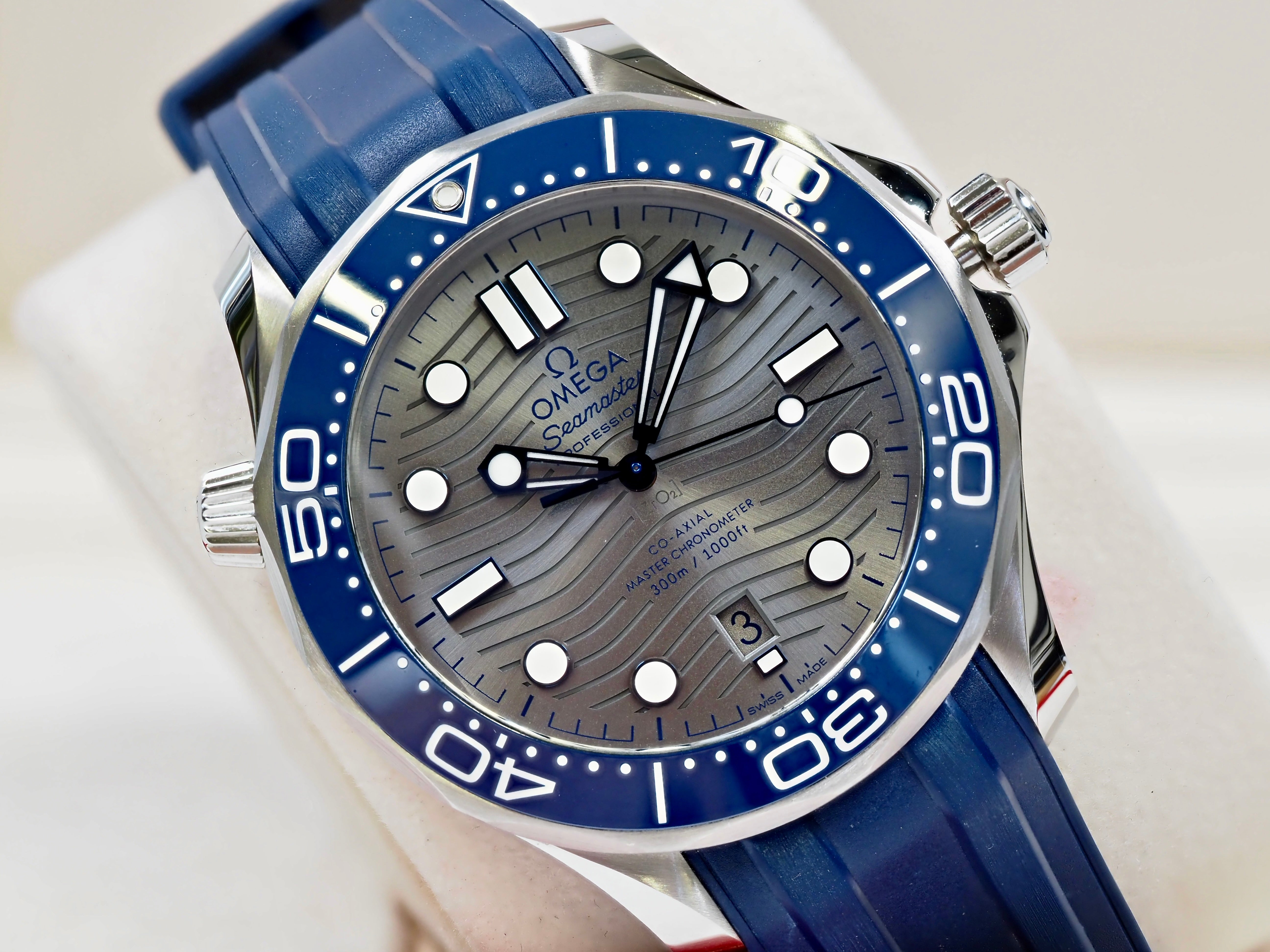 Omega Seamaster Professional 300m 210.32.42.20.06.001