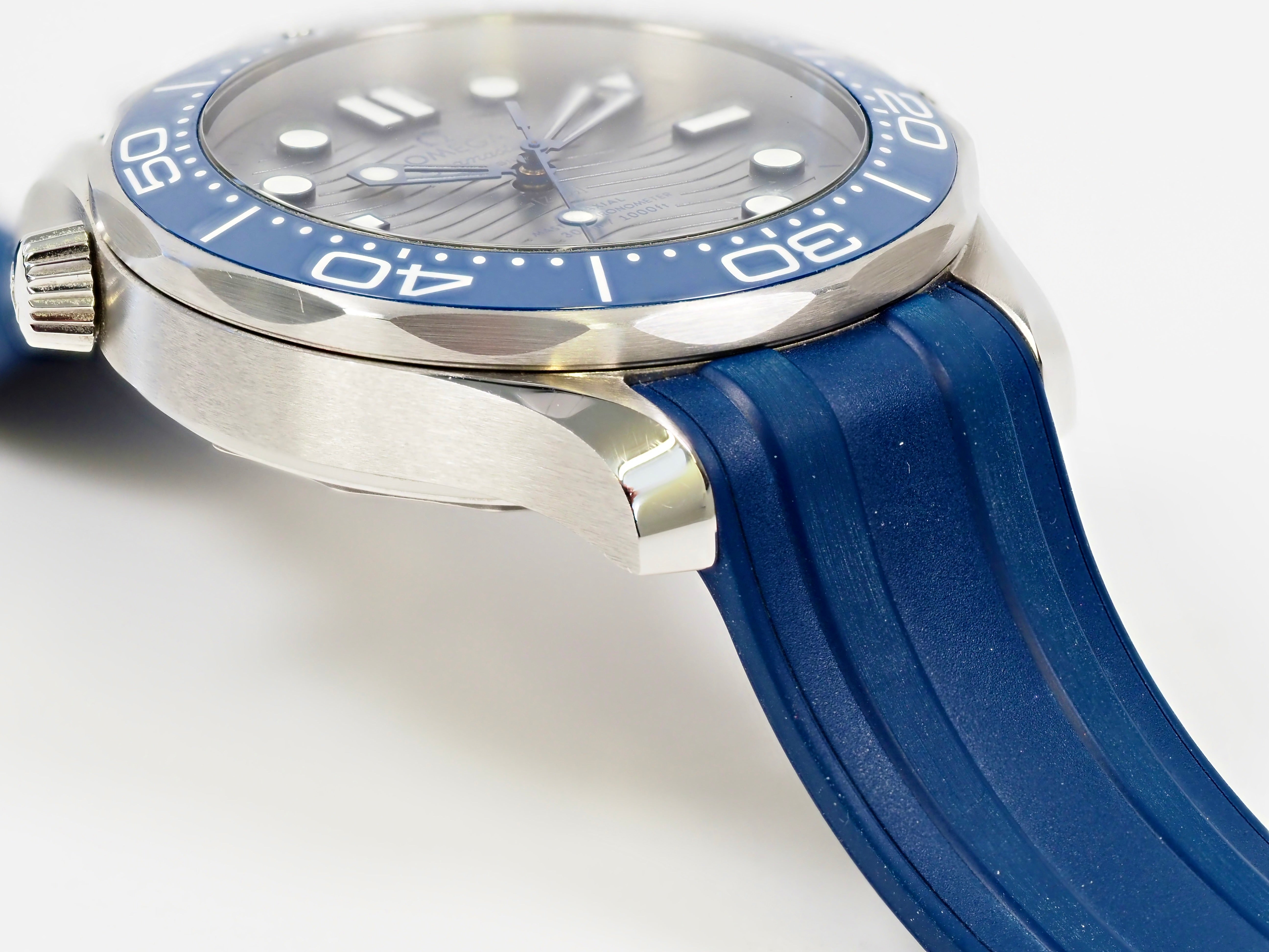 Omega Seamaster Professional 300m 210.32.42.20.06.001