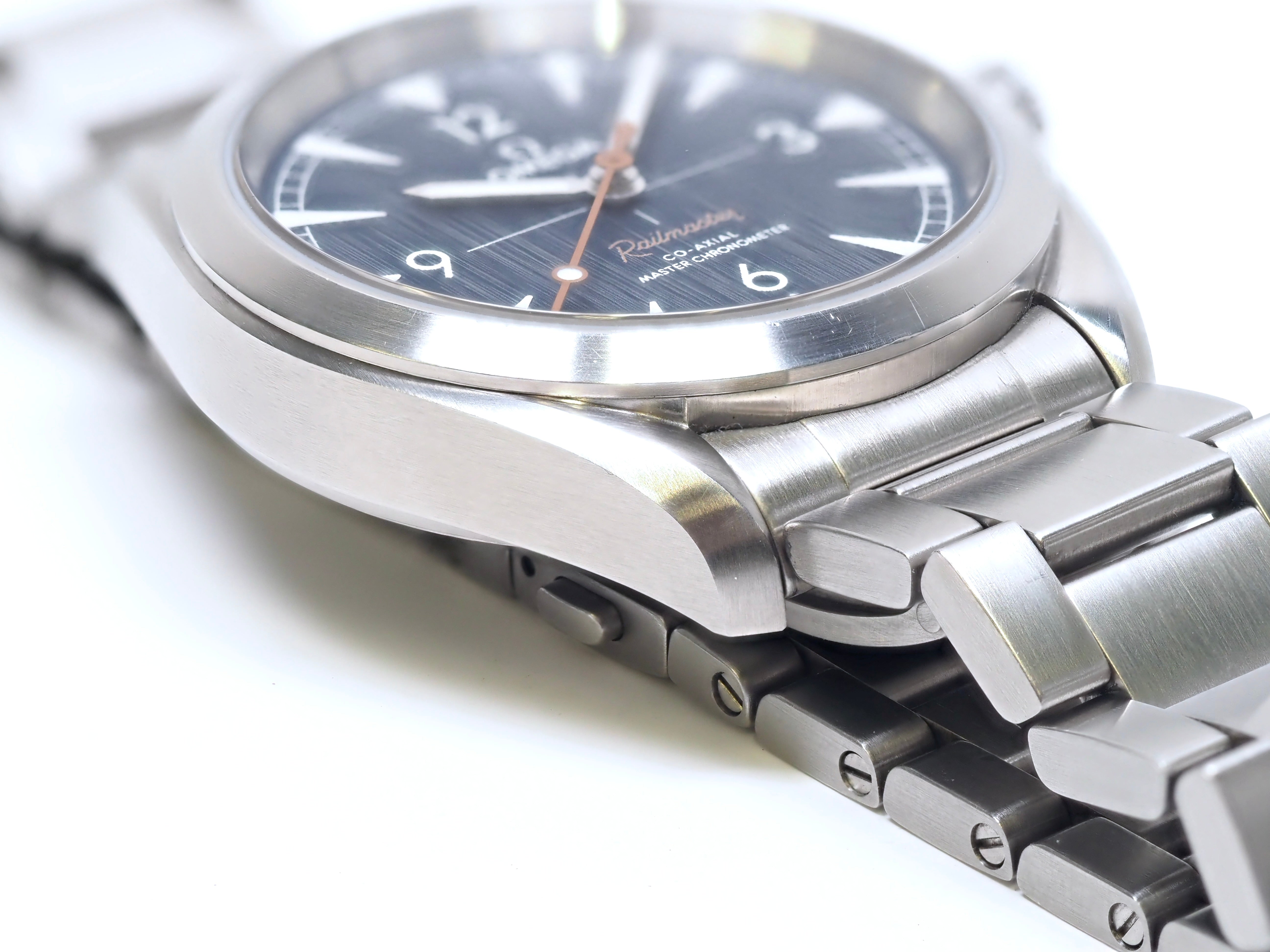 2020 Omega Seamaster Railmaster  220.10.40.20.03.001