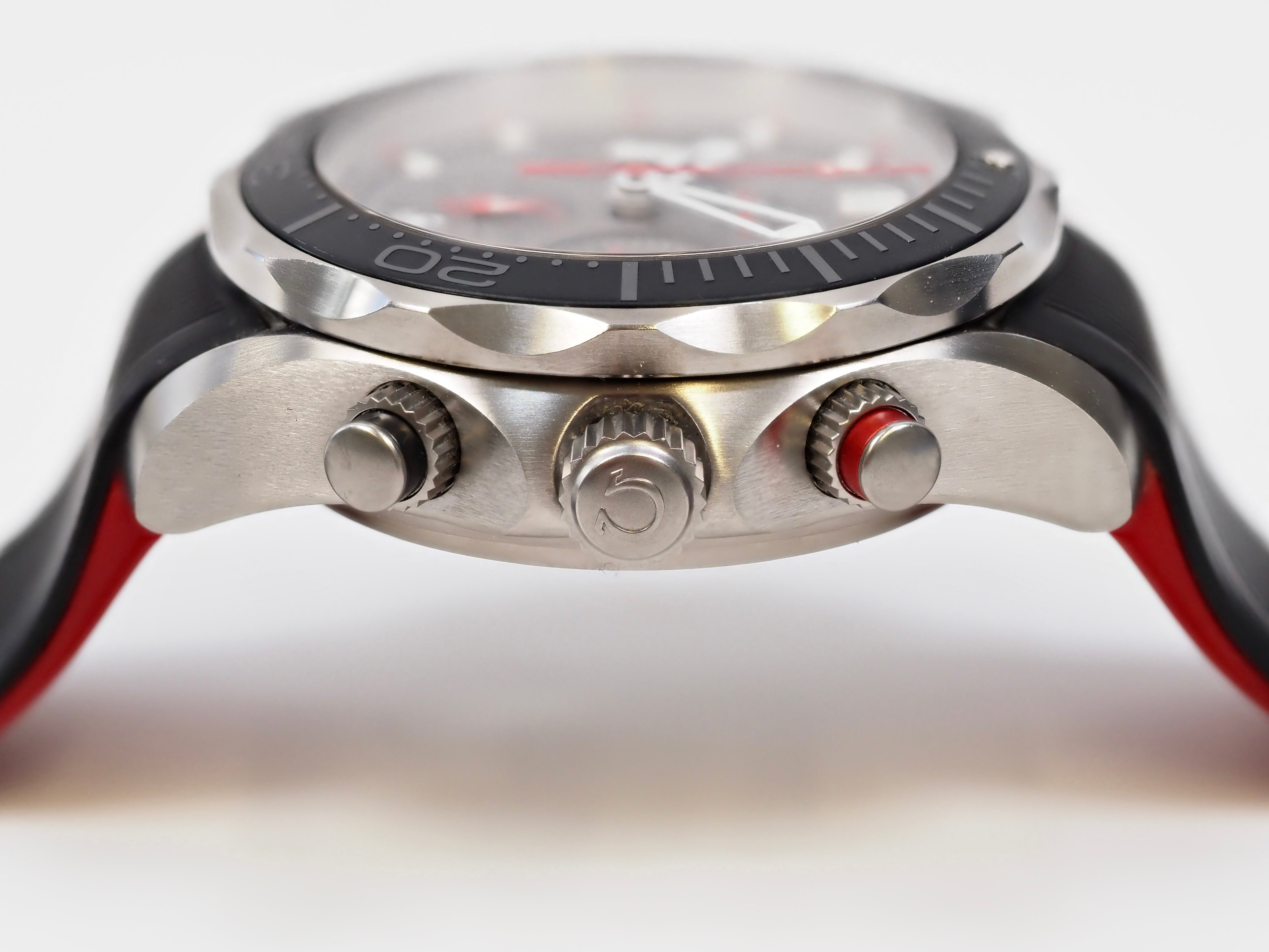 2018 Omega Seamaster 300m Diver 212.92.44.50.99.001 ETNZ