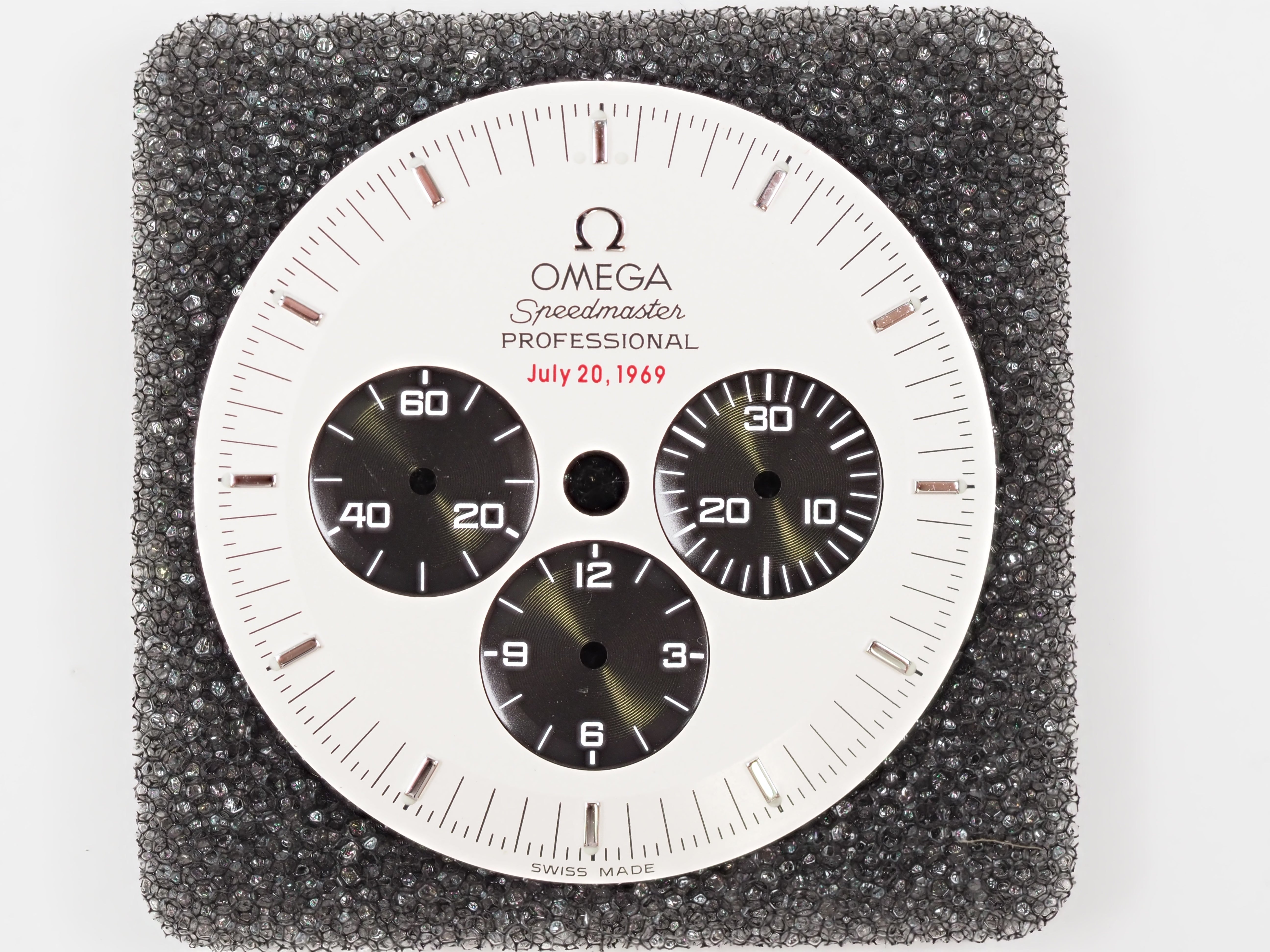 Omega Speedmaster Apollo 11 35th Anniversary Panda Dial 3569.31